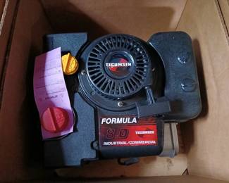 Tecumseh 8.0 hp vertical shaft engine (unused)