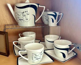 “Picasso” tea set
