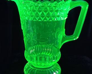 ANTIQUE ADAMS & CO WILDFLOWER URANIUM GLASS PITCHER, 5.5in H