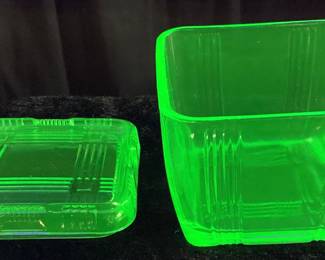 HAZEL ATLAS CRISSCROSS URANIUM GLASS LIDDED REFRIGERATOR DISH