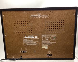2000 GRUNDIG CLASSIC 960 AM/FM SHORT WAVE STERO TABLE RADIO, HI-FI SOUND, IT DOES WORK NO SHIPPING PICKUP ONLY