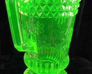 ANTIQUE ADAMS & CO WILDFLOWER URANIUM GLASS PITCHER, 5.5in H