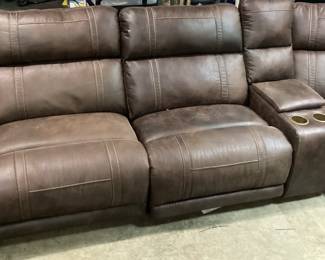 BADCOCK BROWN RECLINING 6-PIECE SECTIONAL SOFA, CENTER CONSOLE w CUPHOLDERS, NAILHEAD TRIM MINOR STAINS/DISCOLORATION NO SHIPPING PICKUP ONLY
