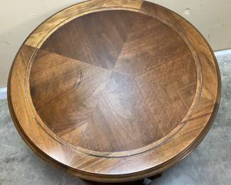 VTG. 2-TIER WOOD INLAID VENEER TOP ACCENT TABLE MARK ON THE TOP NO SHIPPING PICKUP ONLY
