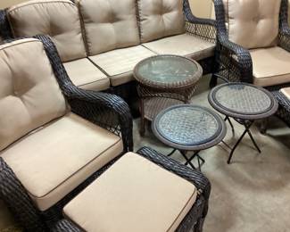 8-PIECE OUTDOOR WICKER CONVERSATION SET NO SHIPPING PICKUP ONLY