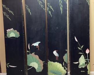 VTG. ASIAN BLACK LAQUER & GOLD COROMANDEL 4 PANEL FOLDING SCREEN ROOM DIVIDER, INTRICATE GEISHA, FLORAL, & CRANE DESIGN PAINT CHIP/SCUFFS, MISSING THE PINS FOR THE HINGES NO SHIPPING PICKUP ONLY