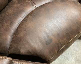 BADCOCK BROWN RECLINING 6-PIECE SECTIONAL SOFA, CENTER CONSOLE w CUPHOLDERS, NAILHEAD TRIM MINOR STAINS/DISCOLORATION NO SHIPPING PICKUP ONLY