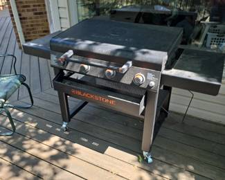 Blackstone 36" Culinary Omnivore Griddle with Hood
