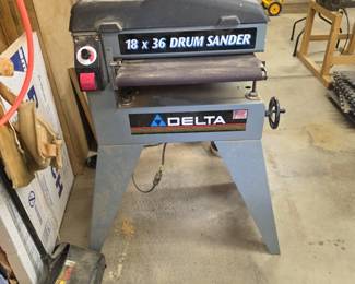 Delta 18 x 36 Cantilevered Drum Sander