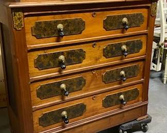 VICTORIAN CHEST