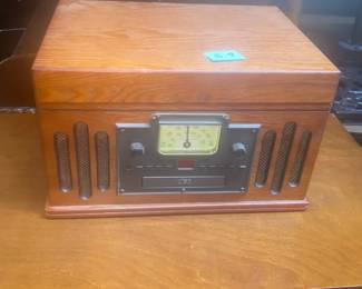 RADIO / RECORD PLAYER