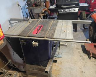 TABLE SAW