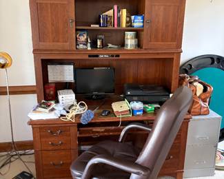 Nice office furniture 