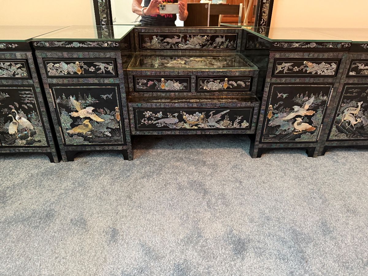 Vintage Korean black lacquer and mother of pearl inlay vanity set 