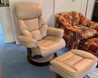 Leather swivel recliner w/ footstool