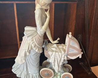 LLadro "Baby Outing"
