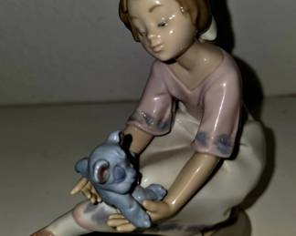 Lladró “Best Friend” #7620 girl with blue teddy bear — just a different angle.