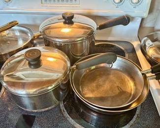 Lot #53 - $36 -Revereware - 2 pots, 2 skillets