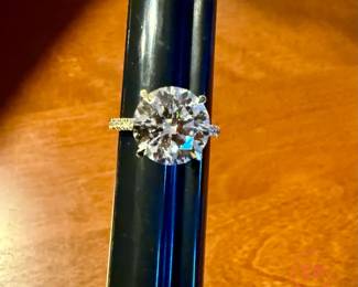 5.02ct VS1 Excellent Cut Lab Grown Diamond Ring in 14kt Gold IGI Certified