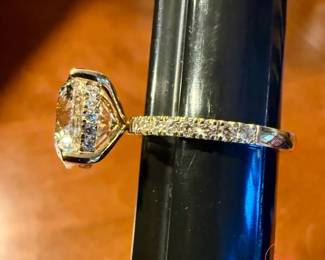5.02ct VS1 Excellent Cut Lab Grown Diamond Ring in 14kt Gold IGI Certified