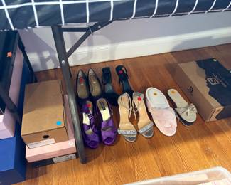 Women's shoes (size 7.5-8.5)
