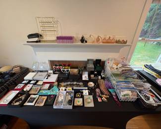 Women's jewelry and accessories