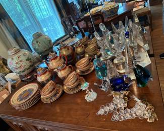 Japanese Thousand Faces Porcelain Tea Set, Murano Glass Figures