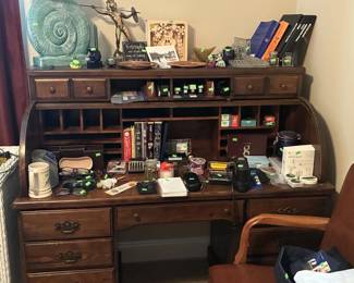 ***Available for presale*** Roll Top Desk $225