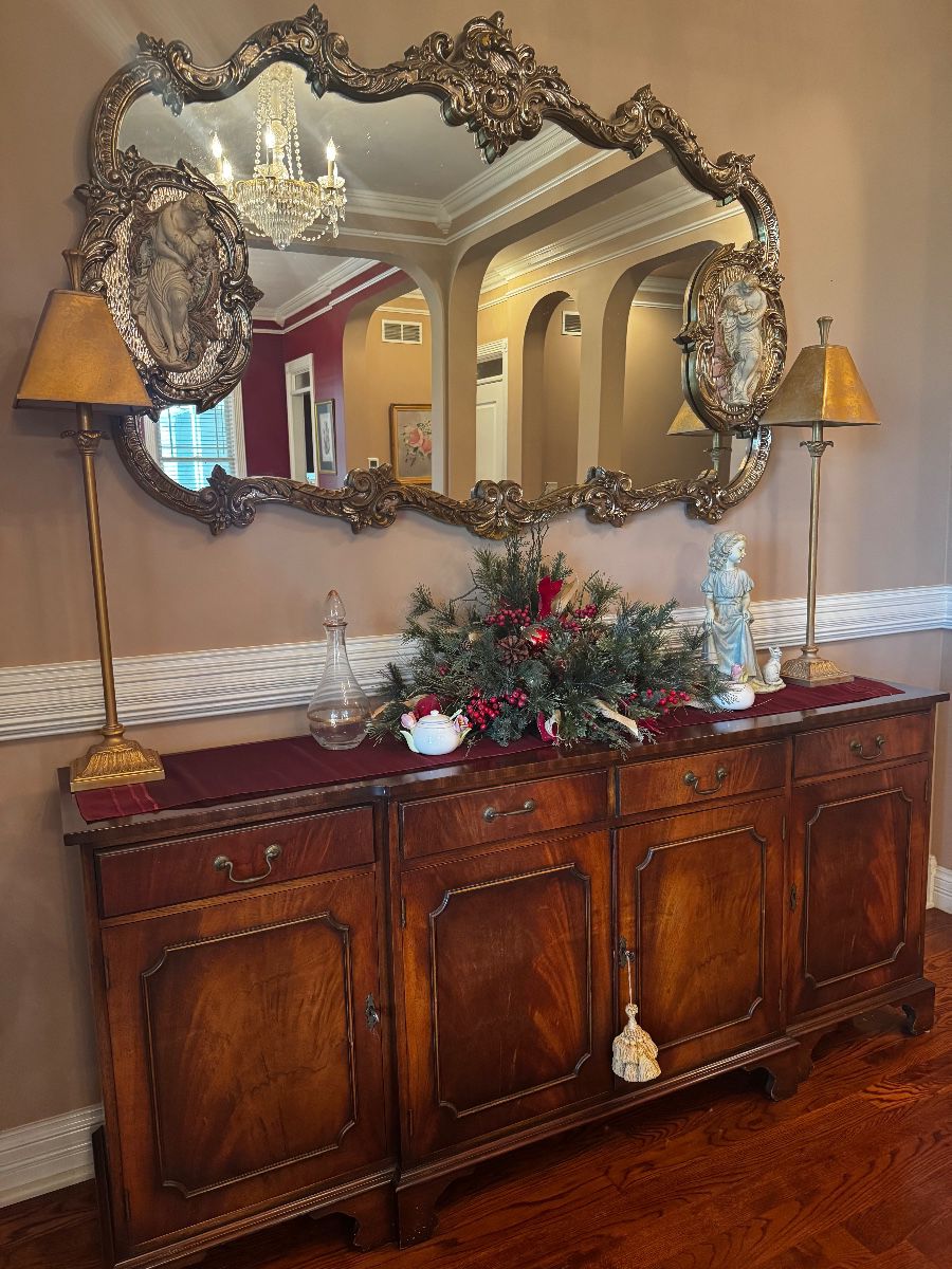 Gorgeous Mahogany Sideboard
