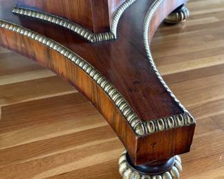 Regency Style Dining Table with Gilt Detailing - Really Beautiful Detail