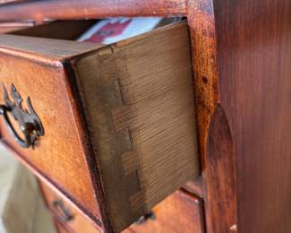 5 Drawer Burl Walnut Diminutive Chest - Joinery Detail