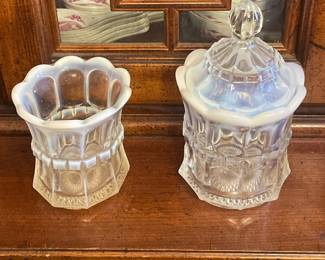 ANTIQUE EAPG NORTHWOOD REGAL PATTERN COVERED SUGAR BOWL & MATCHING OPEN SPOONER