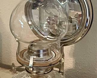 VINTAGE OIL LAMP WITH REFLECTOR PAN