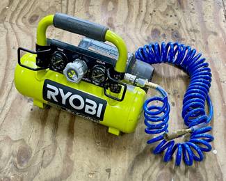 RYOBI ONE+ 18V CORDLESS AIR COMPRESSOR