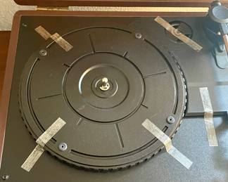 BAUHN PORTABLE USB TURNTABLE