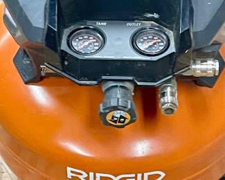 RIDGID 6-GALLON 150 PSI PANCAKE AIR COMPRESSOR