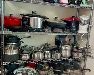 KITCHEN & HOUSEHOLD ITEMS