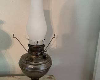 VINTAGE OIL LAMP