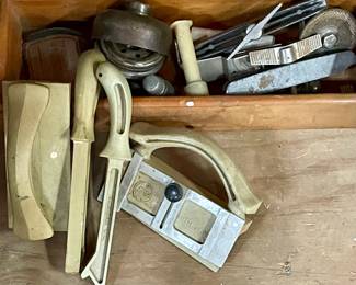 SHOPSMITH MARK V MULTI-FUNCTIONAL WOODWORKING MACHINE.  (2-AVAILABLE - ONE DISASSEMBLED, BOTH HEADSTOCKS WORK), ATTACHMENTS, ACCESSORIES