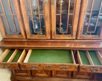 CHINA CABINET