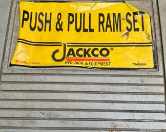 JACKCO 5-TON HYDRAULIC PULL RAM HEAVY DUTY AUTO BODY REPAIR SET