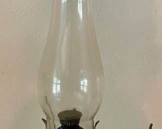 VINTAGE MILLER OIL LAMP W/SHADE