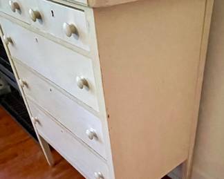 ANTIQUE 5-DRAWER CHEST