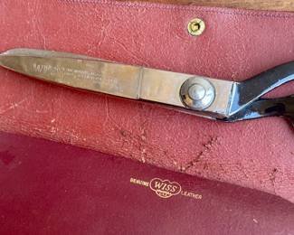 VINTAGE WISS SCISSORS WITH WISS LEATHER CASE