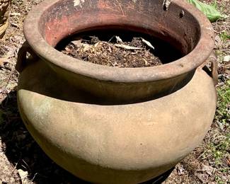 LARGE TERRA COTTA POT PLANTER