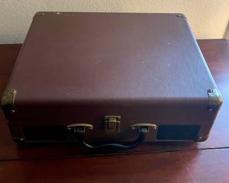 BAUHN PORTABLE USB TURNTABLE