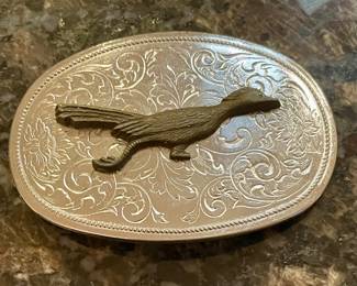 VINTAGE BELT BUCKLE