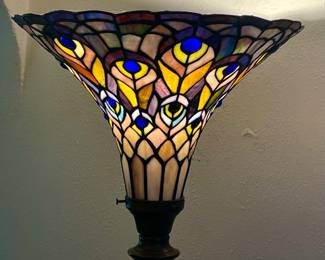BEAUTIFUL PEACOCK SHADE FLOOR LAMP