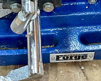 CENTRAL FORGE MULTI-FUNCTION BENCH VISE