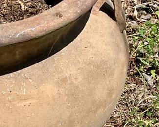 LARGE TERRA COTTA POT PLANTER